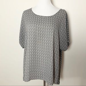 Alfani 14W, grey and white short sleeve blouse